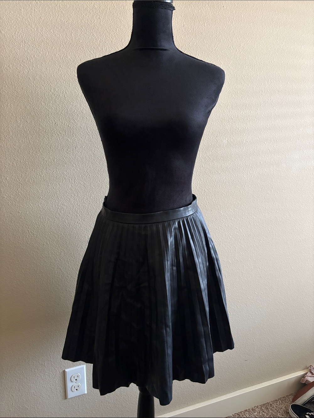 French connection faux leather mini skirt